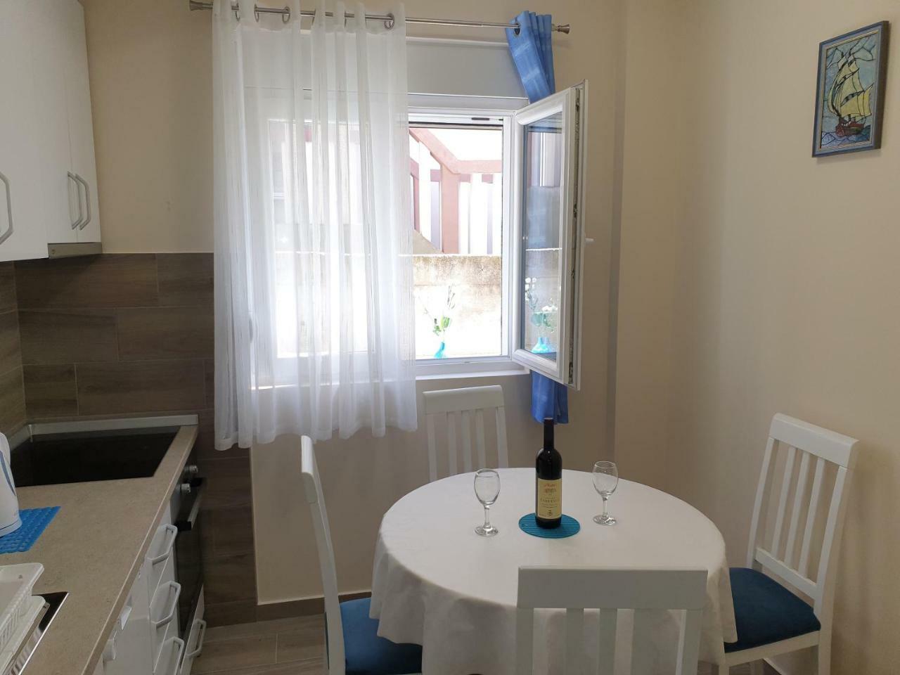 Apartments Jadran Tivat Exteriör bild