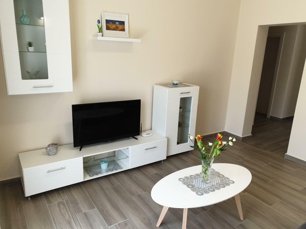 Apartments Jadran Tivat Exteriör bild