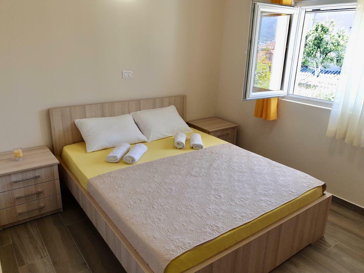 Apartments Jadran Tivat Exteriör bild